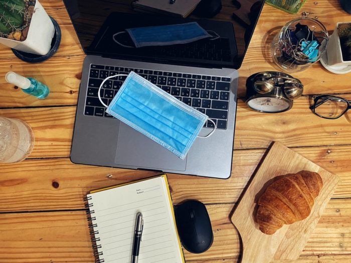 Smart working foto di Junjira Konsang da Pixabay